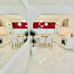 Milos Center Apt. 32 דירה לרנקה