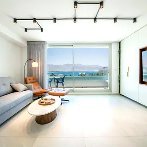 Side- Ceasar Luxury Amazing Pool דירה